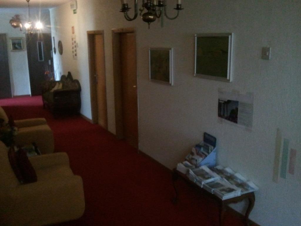 Hotel Lux Merano Rum bild